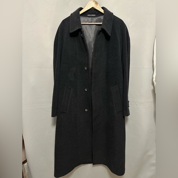 NWOT
Black Alfani Macys Men’s OverCoat
42 regular - Picture 5 of 6